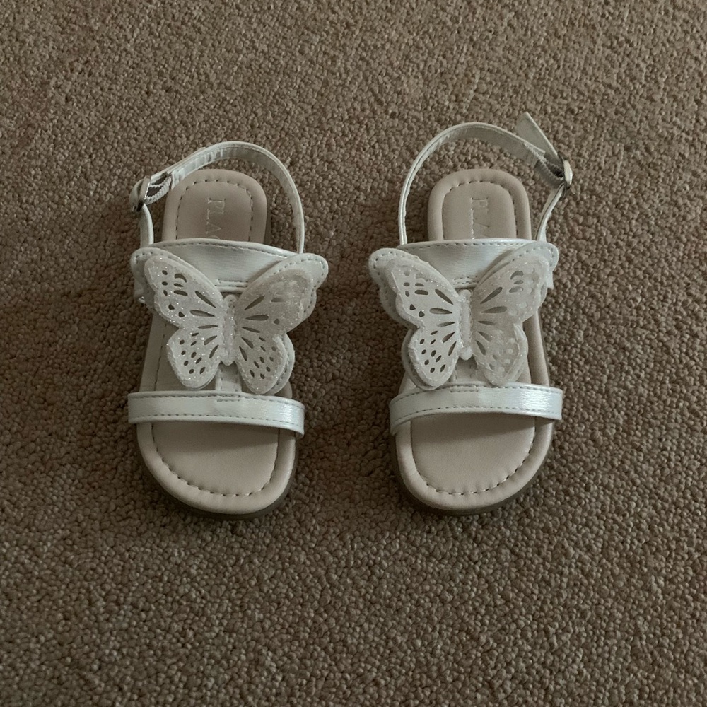 Children’s Place size 7 butterfly sandals
